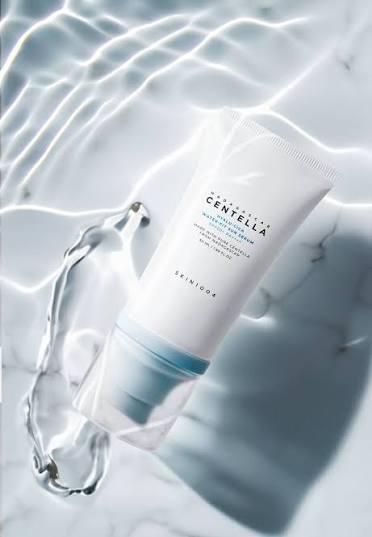 SKIN1004 Centella Hyalu-Cica Waterdrop Sun Serum SPF50+ PA++++